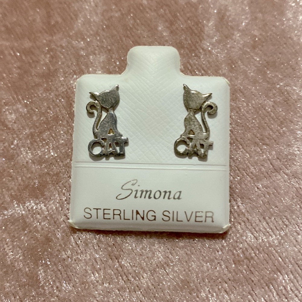 Simona sterling silver cat earrings